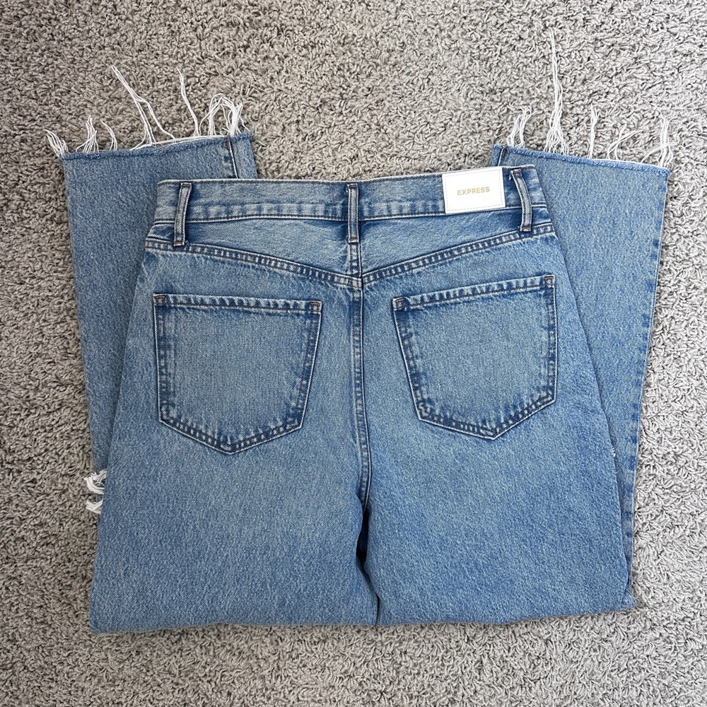 Express Super High Rise Mom Jean - Picture 2 of 4